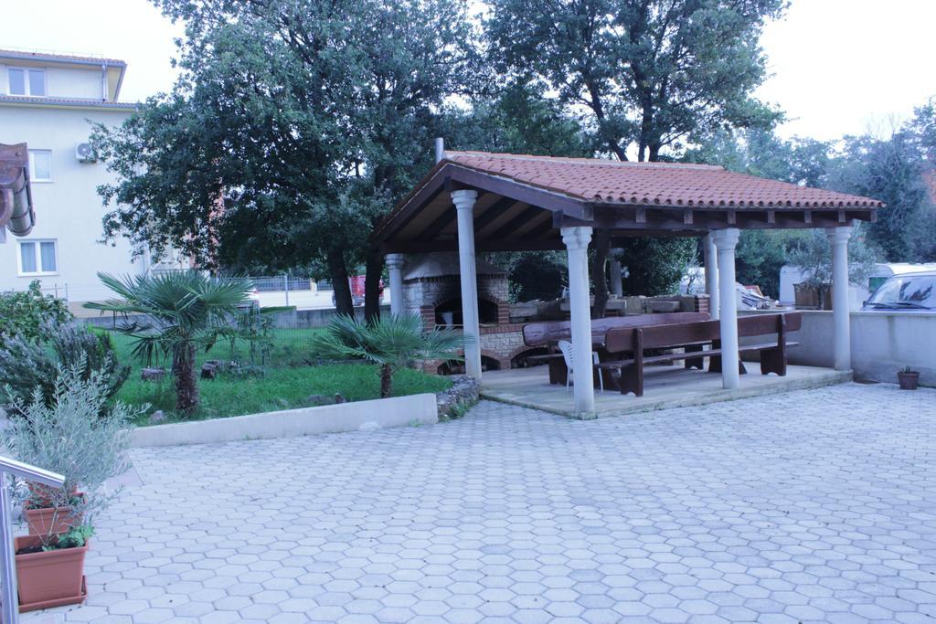 Apartments Barbic เมดูลิน ห้อง รูปภาพ