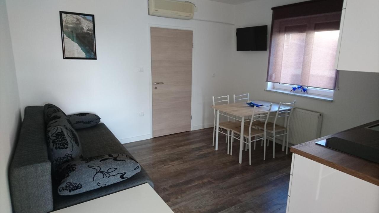 Apartments Barbic เมดูลิน ภายนอก รูปภาพ